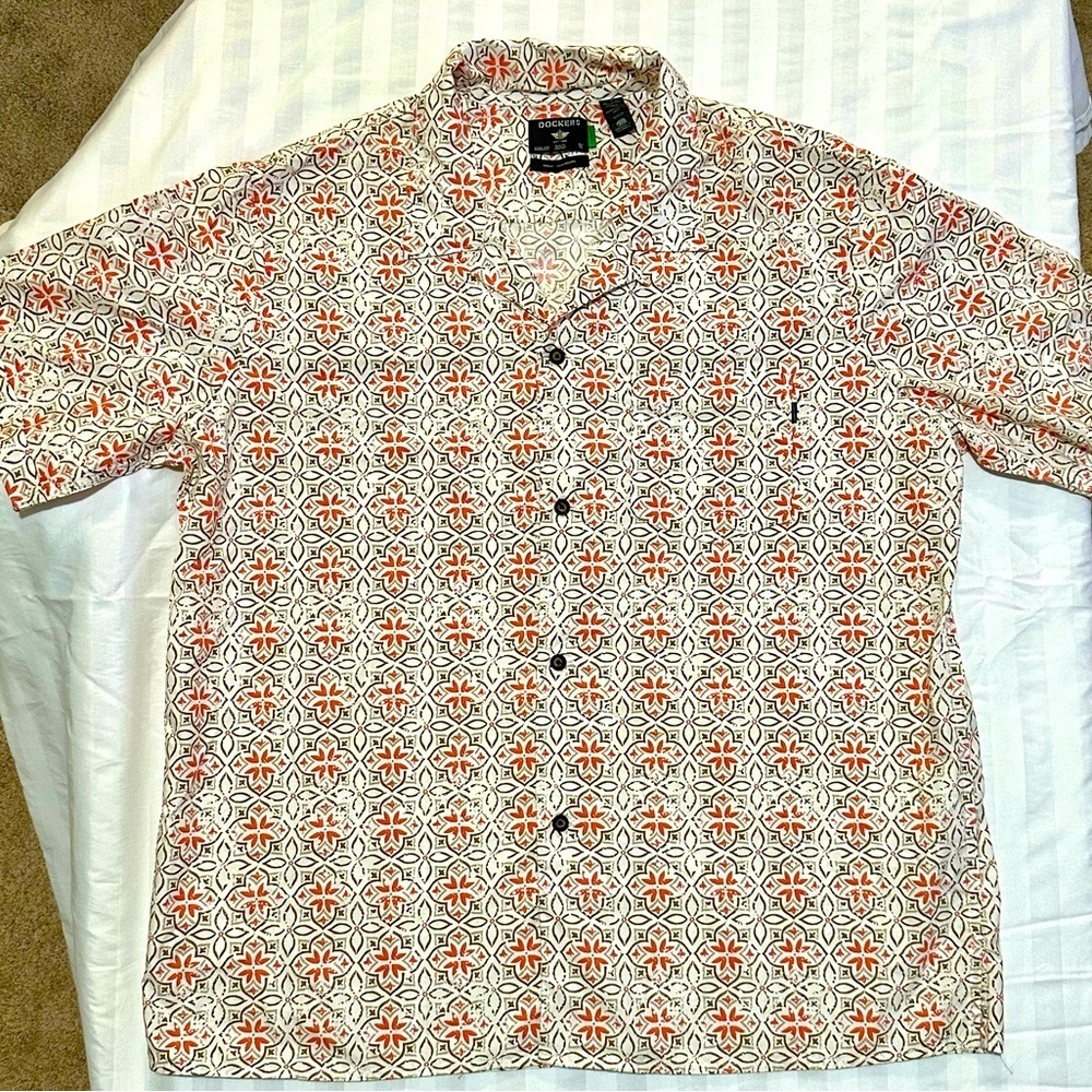 DOCKERS WATERLESS FLORAL GEO PRINT SHORT SLEEVE BUTTON FRONT SHIRT MENS